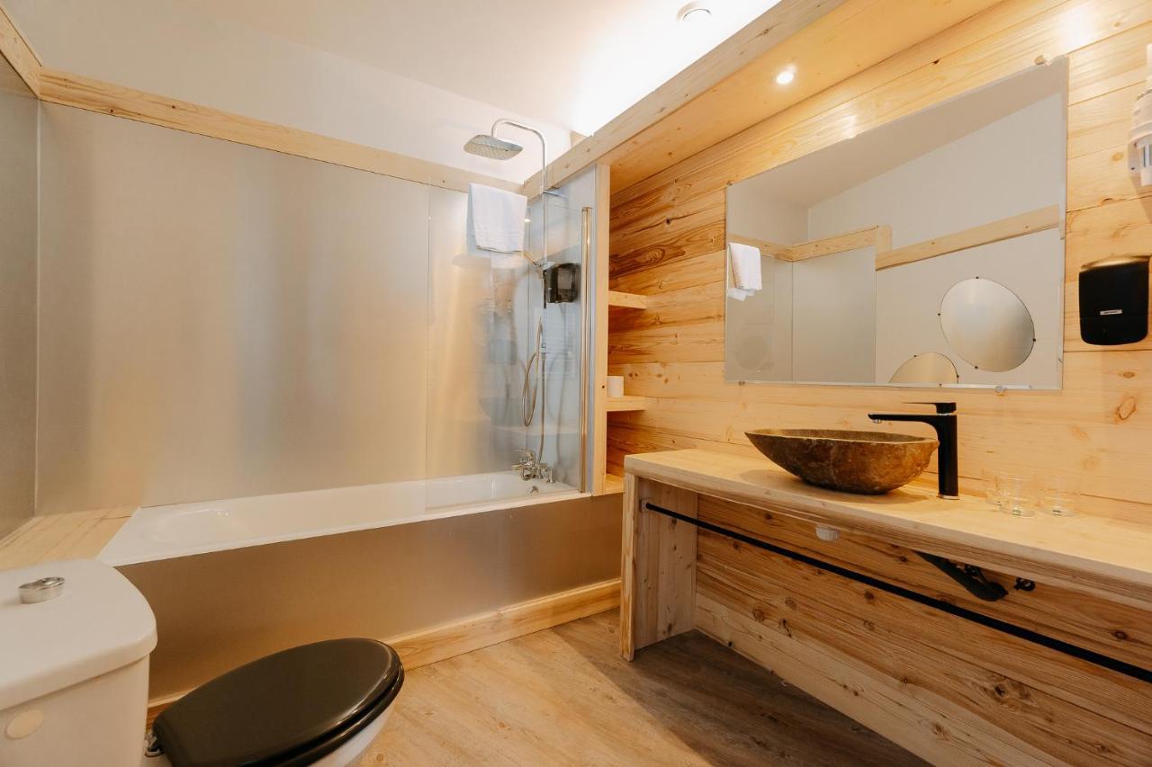 De La Paillere 3* Lavours